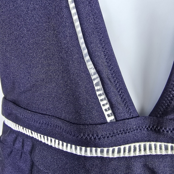 NWT Cupshe Women's One Piece Navy Plunging Neckline And Back White Inlay Small - Picture 4 of 12